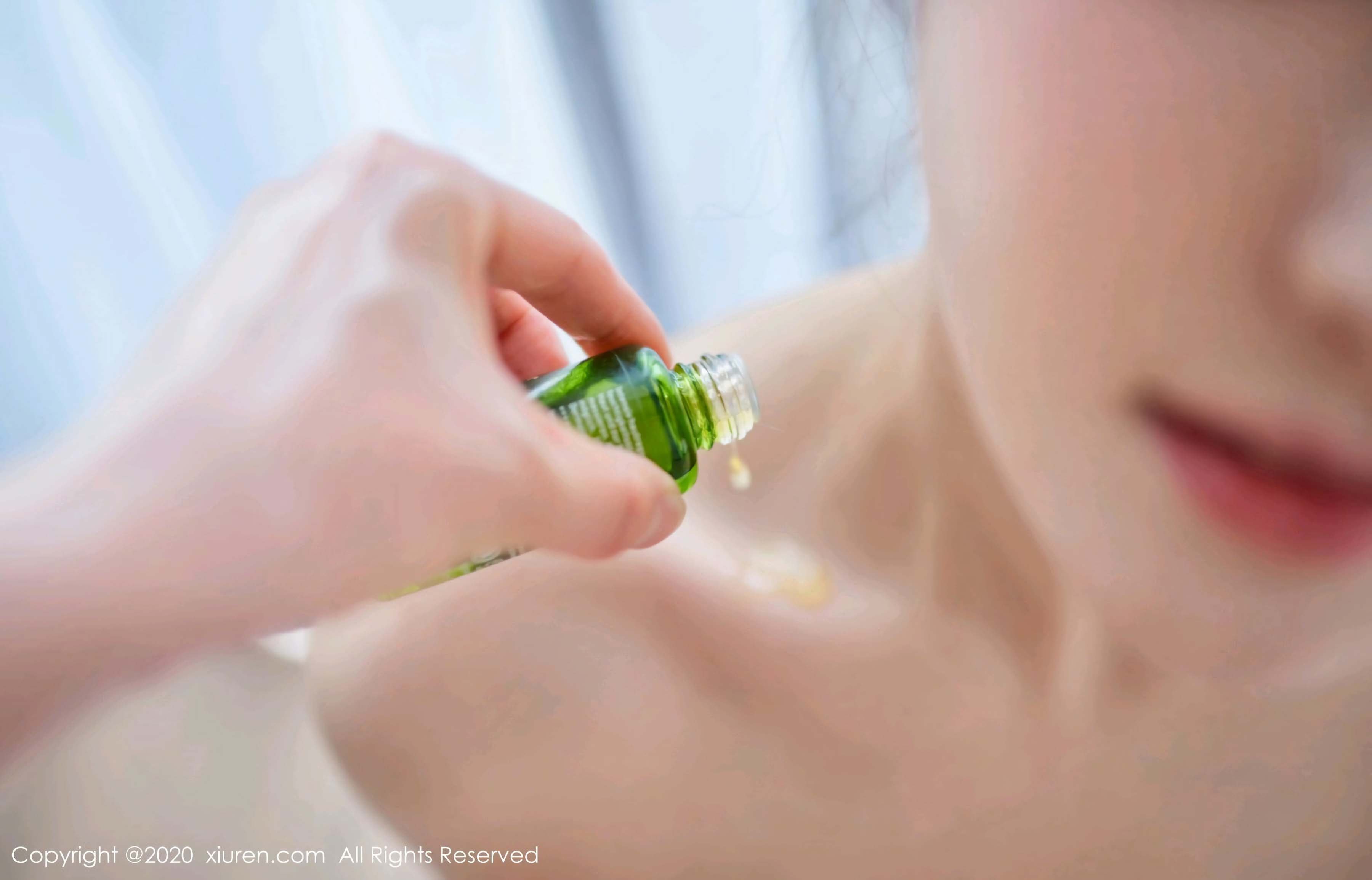 2020.09.15No.2560白露小猪性感写真插图2